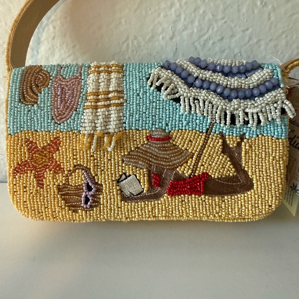 🏖️ VIRAL Beaded Beach Scene bag